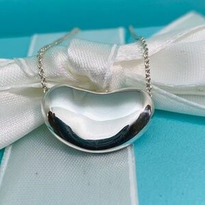 Tiffany & Co Peretti bean 18mm 925 silver 16”  7.9 grams